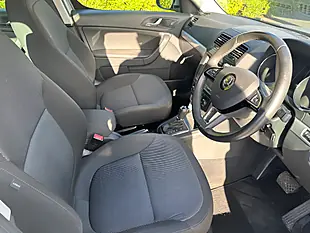 Used 2016 Skoda Yeti Outdoor Se Silver - Interior and Exterior details 10