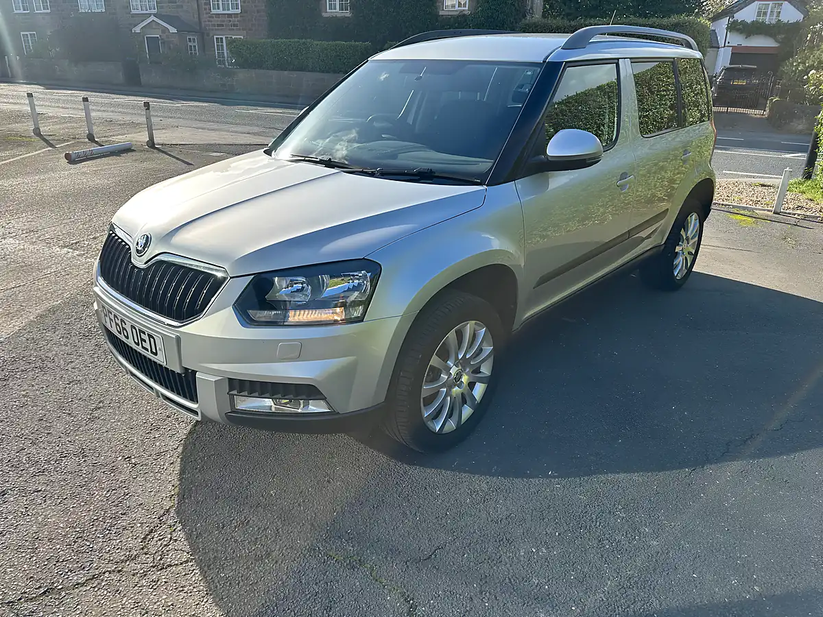 Used 2016 Skoda Yeti Outdoor Se Silver - Interior and Exterior details 3