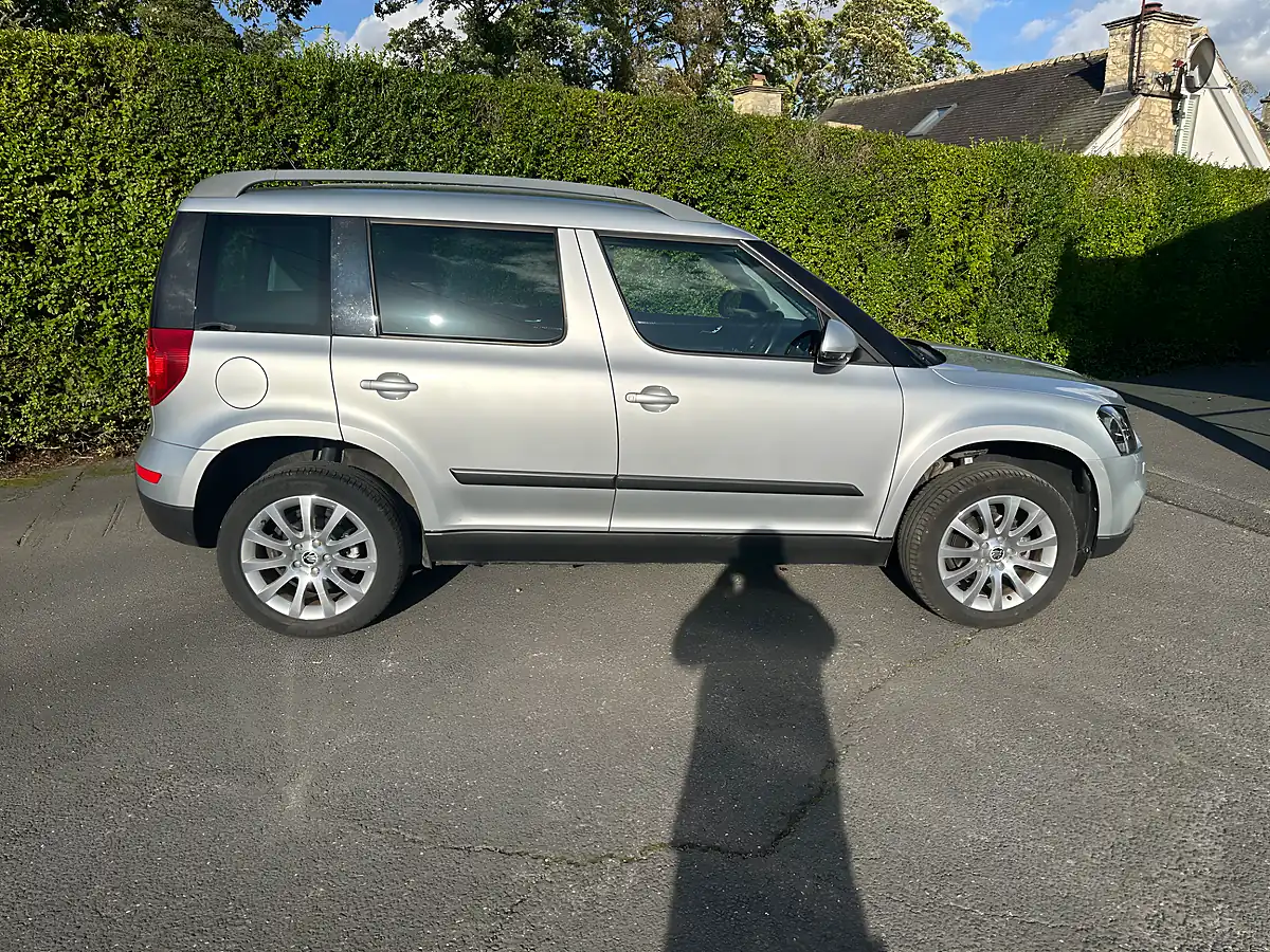 Used 2016 Skoda Yeti Outdoor Se Silver - Interior and Exterior details 8
