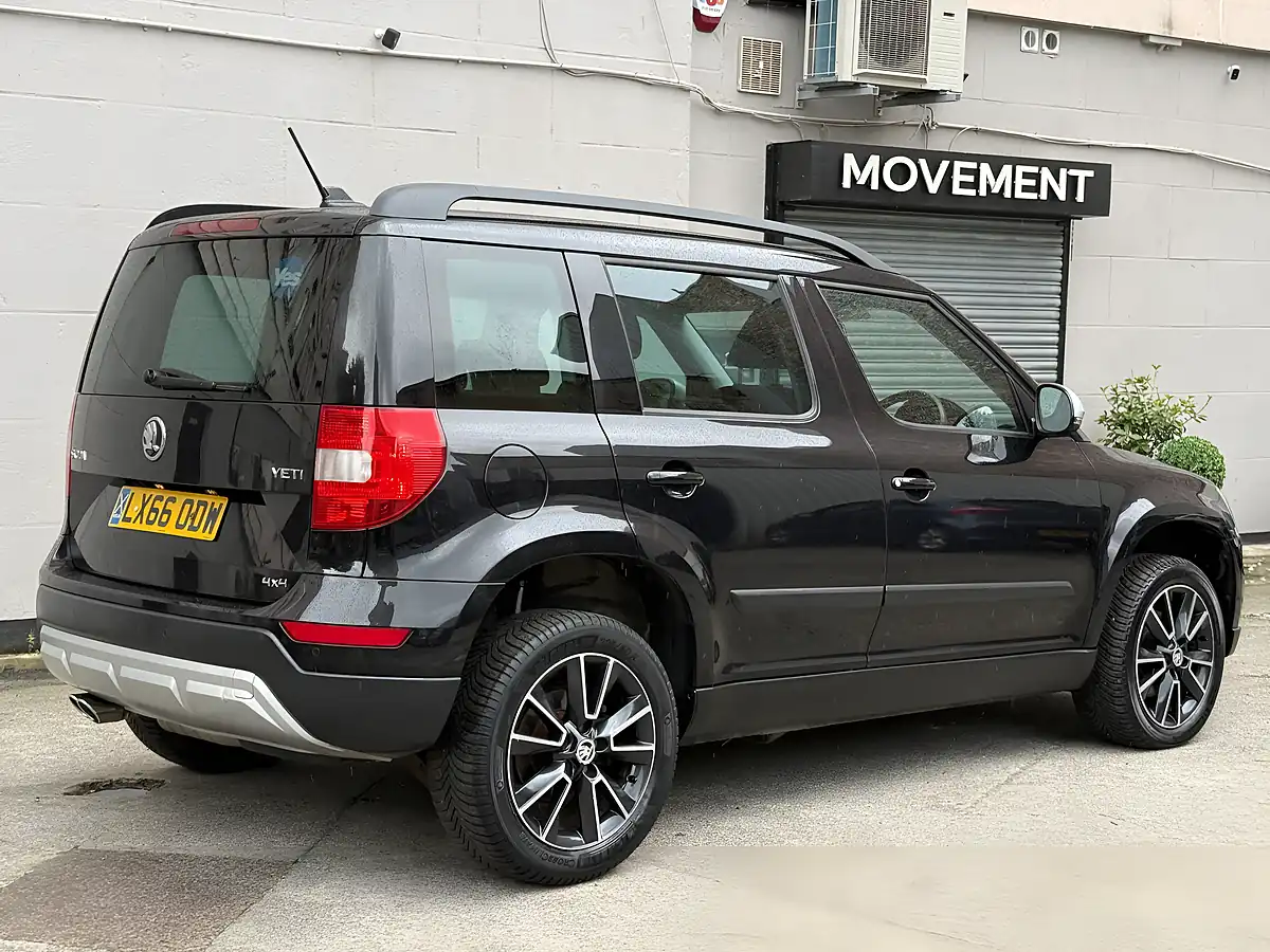 Used 2016 Skoda Yeti Se Business Black - Interior and Exterior details 4