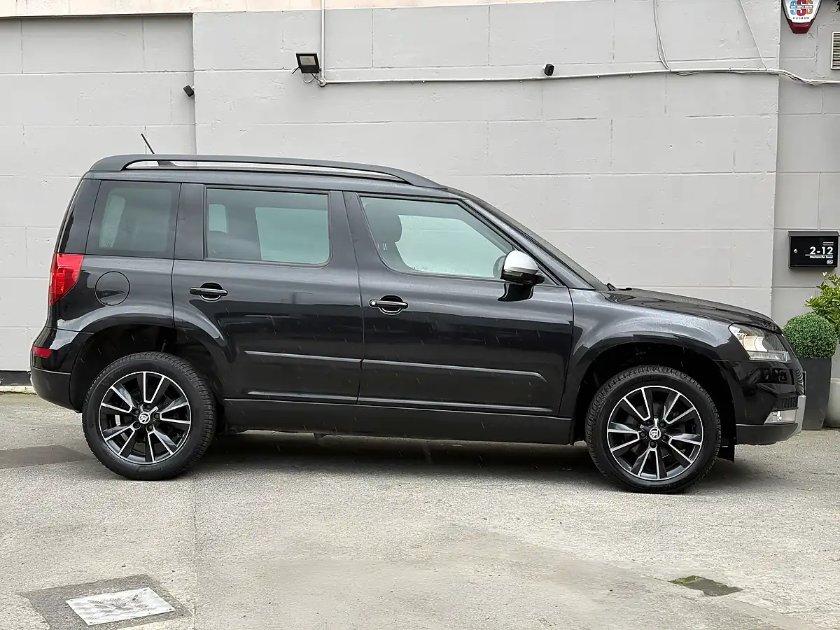 Used 2016 Skoda Yeti Se Business Black - Interior and Exterior details 5