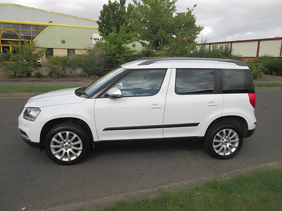 Used 2016 Skoda Yeti Se Business White - Interior and Exterior details 2