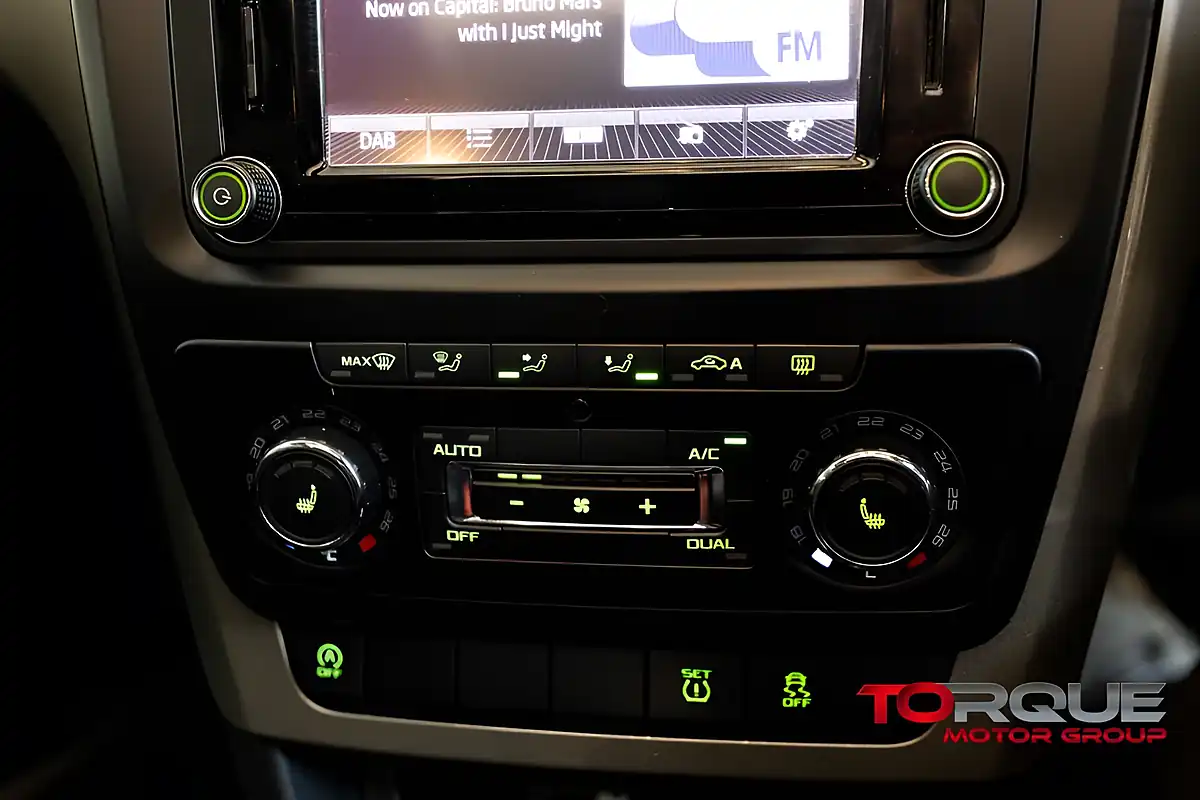 Used 2016 Skoda Yeti Se L Grey - Interior and Exterior details 15
