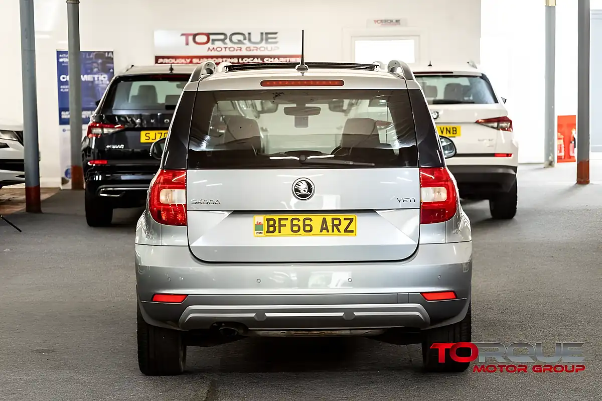 Used 2016 Skoda Yeti Se L Grey - Interior and Exterior details 6