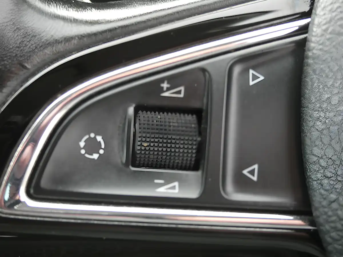 Used 2016 Skoda Yeti Se L Outdoor Beige - Interior and Exterior details 16