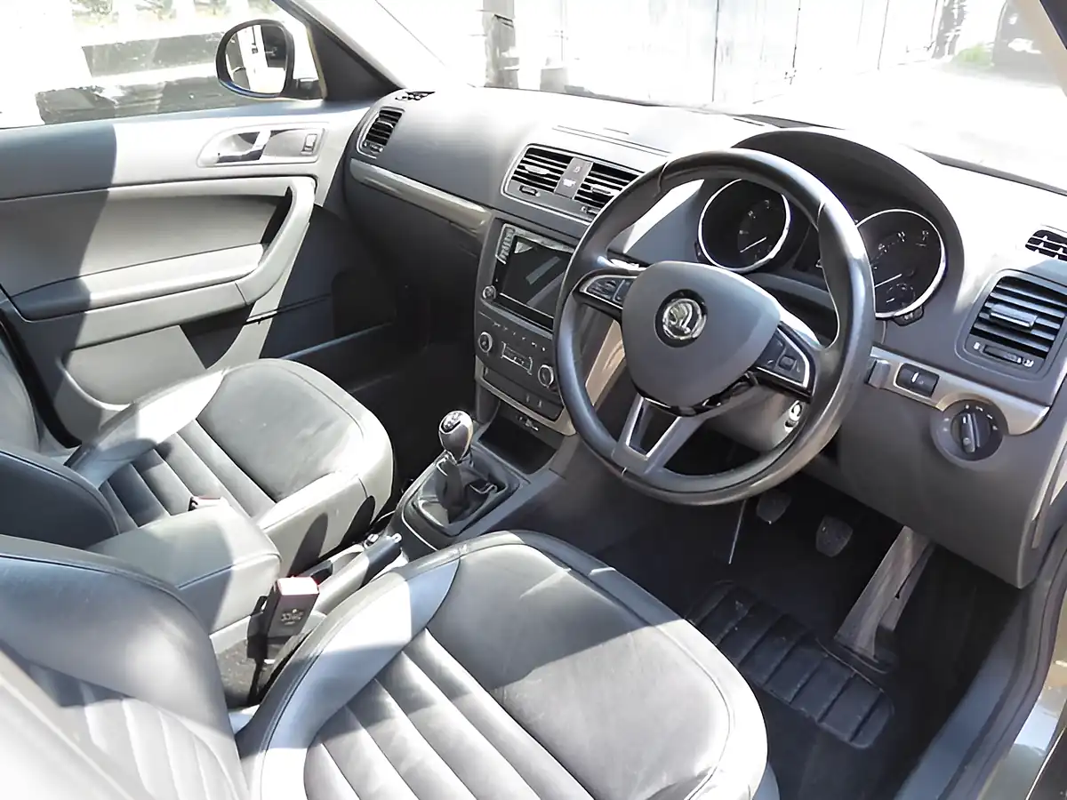 Used 2016 Skoda Yeti Se L Outdoor Green - Interior and Exterior details 10
