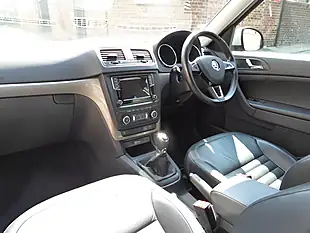 Used 2016 Skoda Yeti Se L Outdoor Green - Interior and Exterior details 11