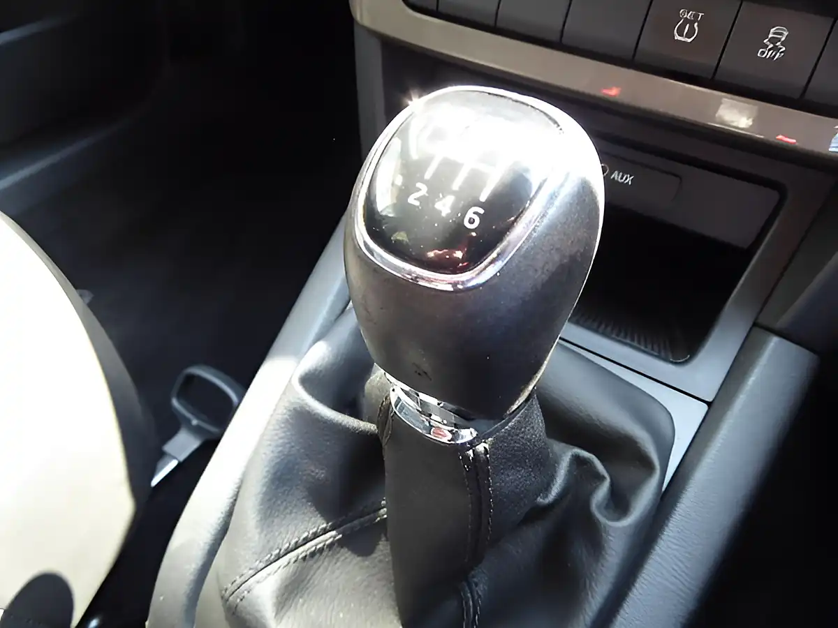 Used 2016 Skoda Yeti Se L Outdoor Green - Interior and Exterior details 17