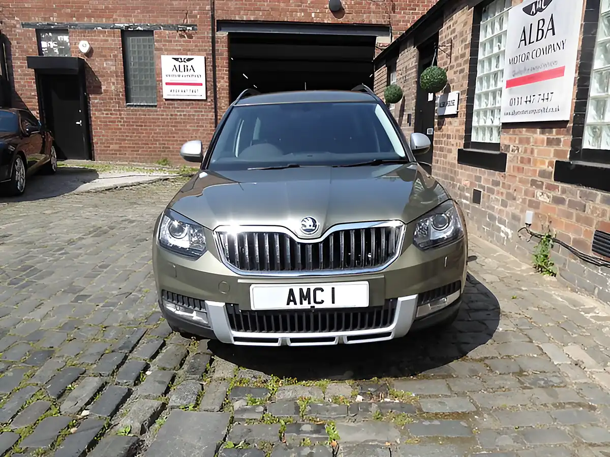 Used 2016 Skoda Yeti Se L Outdoor Green - Interior and Exterior details 2