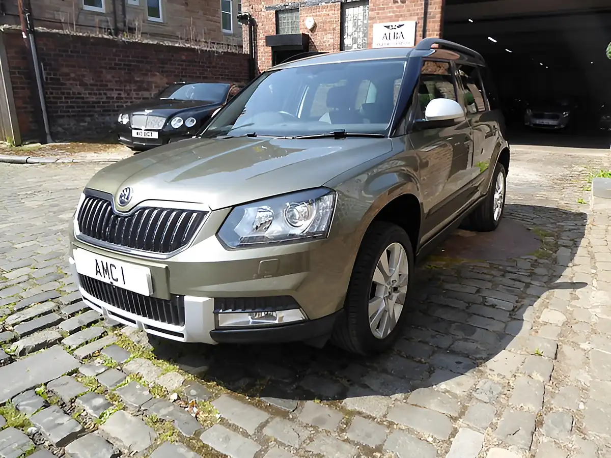 Used 2016 Skoda Yeti Se L Outdoor Green - Interior and Exterior details 3