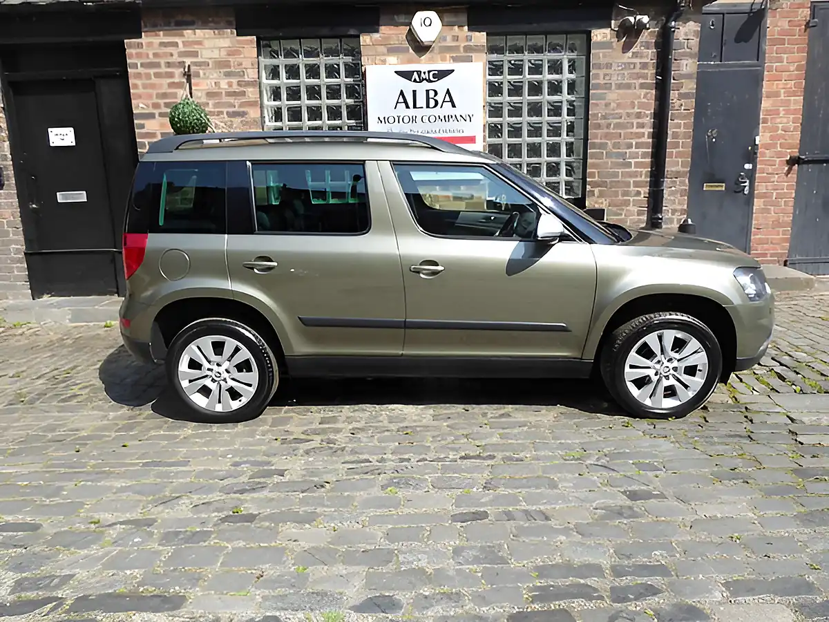 Used 2016 Skoda Yeti Se L Outdoor Green - Interior and Exterior details 7