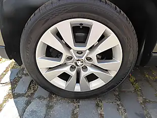 Used 2016 Skoda Yeti Se L Outdoor Green - Interior and Exterior details 9