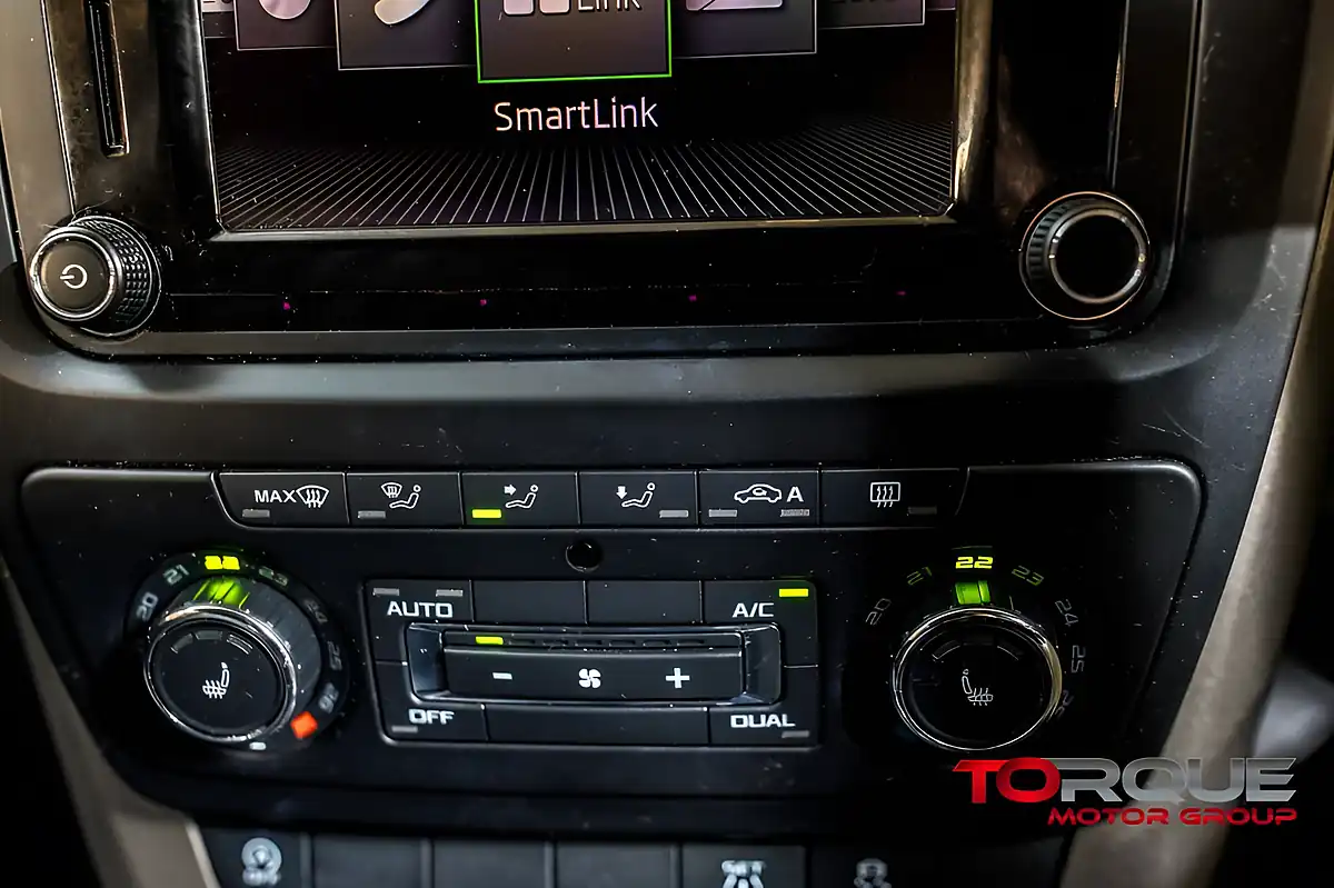 Used 2016 Skoda Yeti Se L Outdoor Green - Interior and Exterior details 14