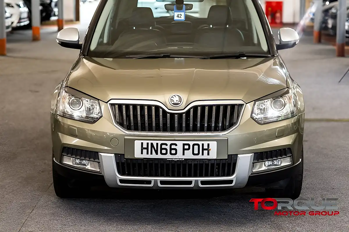 Used 2016 Skoda Yeti Se L Outdoor Green - Interior and Exterior details 4
