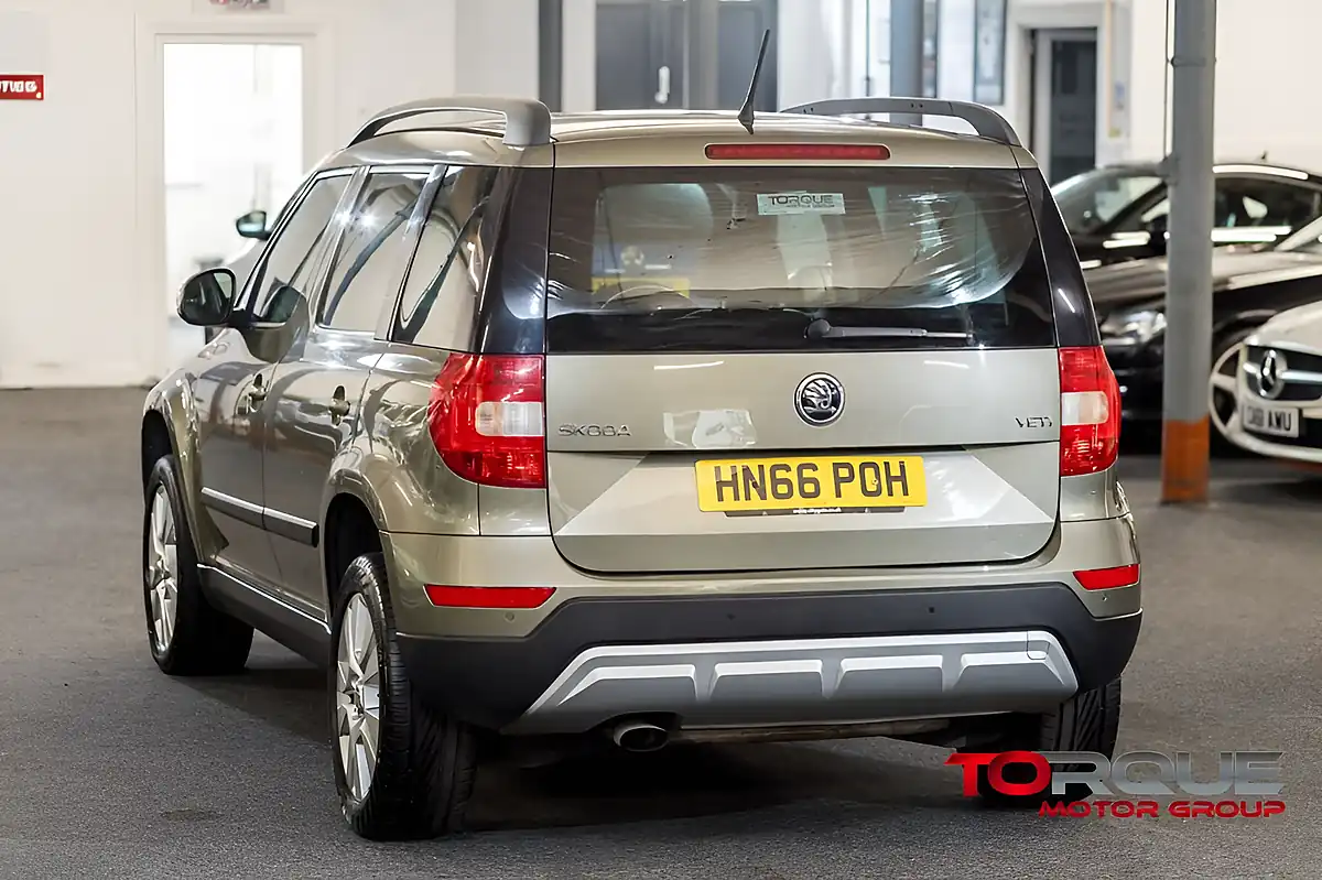 Used 2016 Skoda Yeti Se L Outdoor Green - Interior and Exterior details 5