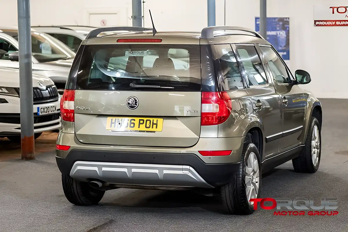 Used 2016 Skoda Yeti Se L Outdoor Green - Interior and Exterior details 7