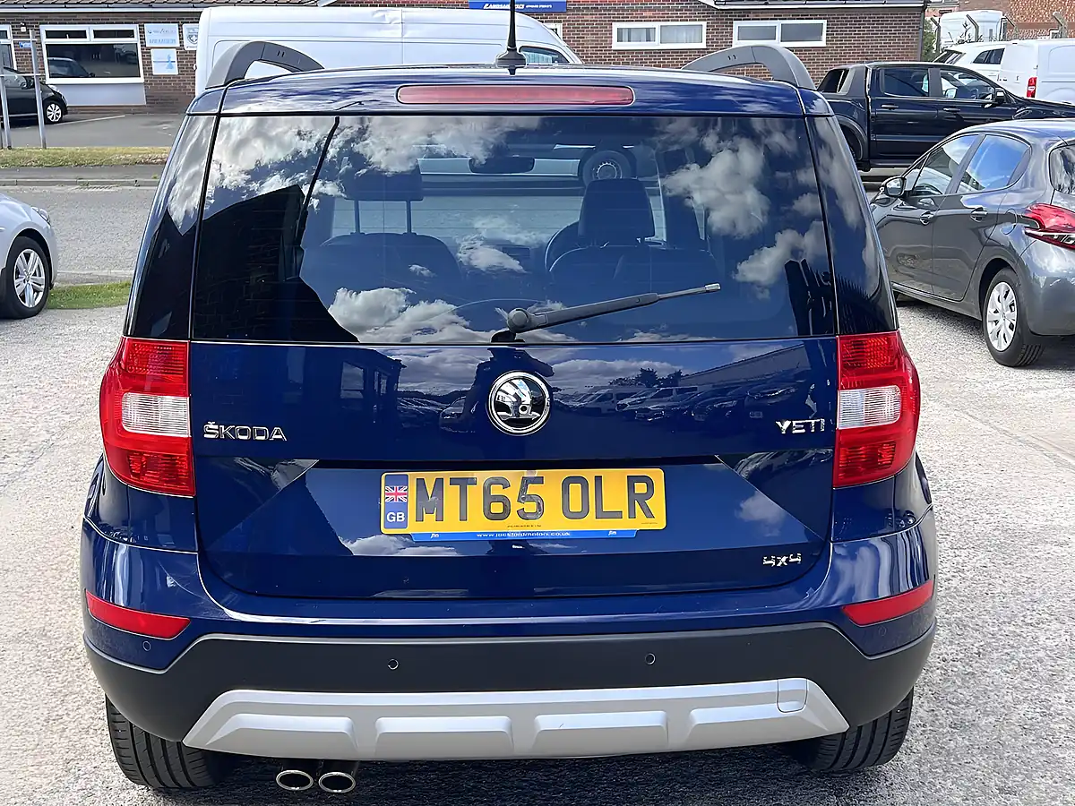Used 2016 Skoda Yeti Se L Outdoor Pacific Blue - Interior and Exterior details 7