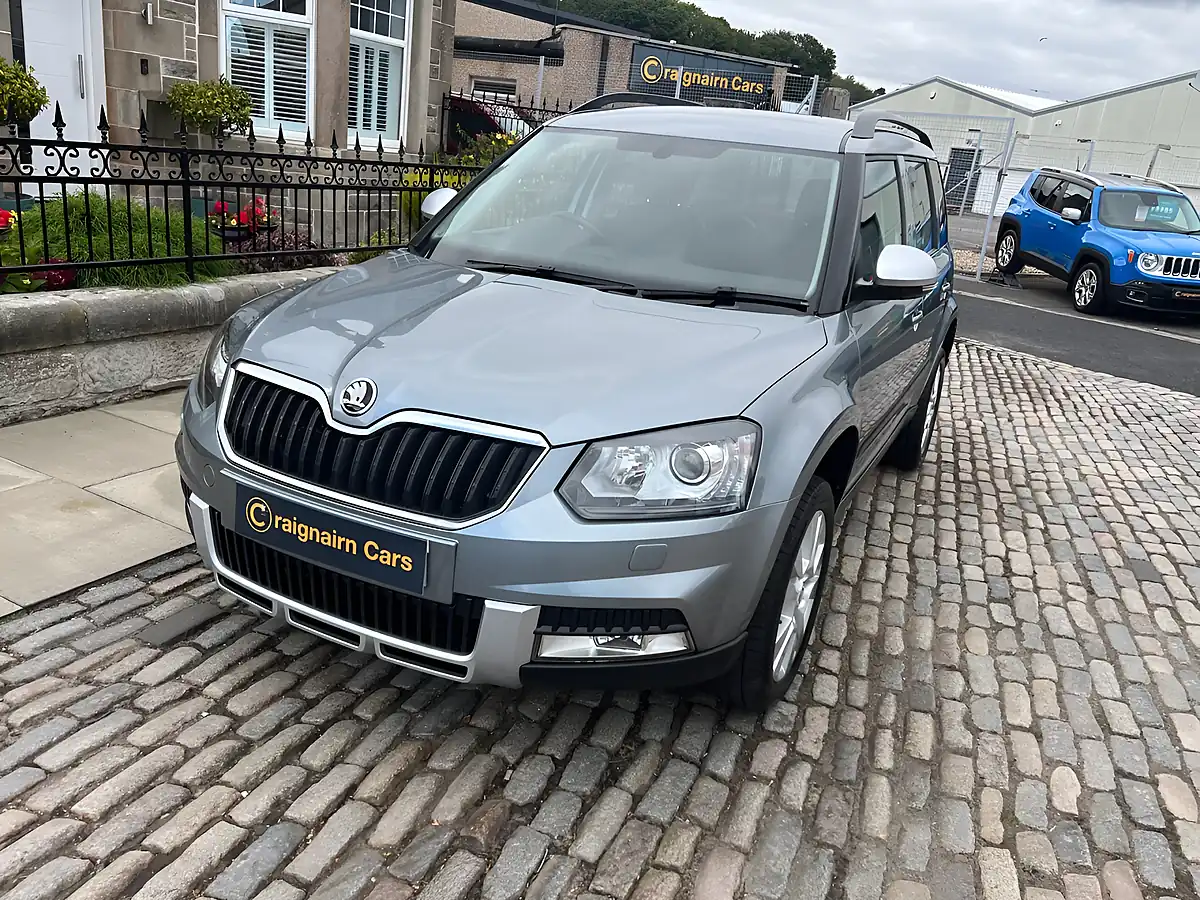Used 2016 Skoda Yeti Se L Outdoor Quartz Grey - Interior and Exterior details 11