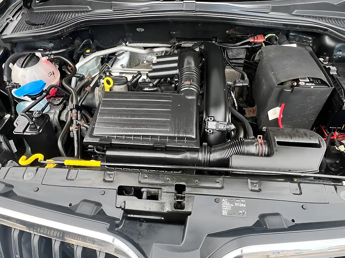 Used 2016 Skoda Yeti Se L Outdoor Quartz Grey - Interior and Exterior details 18
