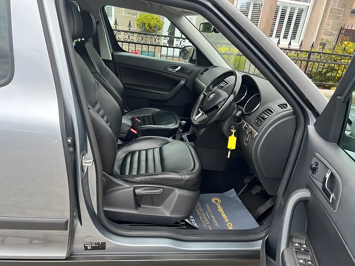 Used 2016 Skoda Yeti Se L Outdoor Quartz Grey - Interior and Exterior details 2