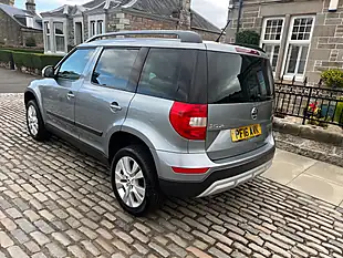 Used 2016 Skoda Yeti Se L Outdoor Quartz Grey - Interior and Exterior details 5
