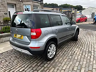 Used 2016 Skoda Yeti Se L Outdoor Quartz Grey - Interior and Exterior details 6
