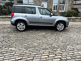 Used 2016 Skoda Yeti Se L Outdoor Quartz Grey - Interior and Exterior details 9