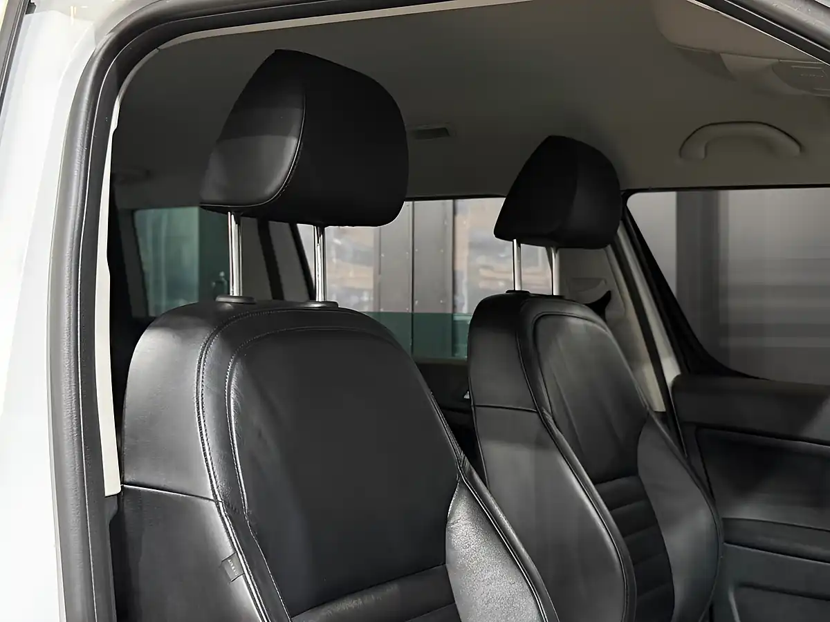 Used 2016 Skoda Yeti Se L Outdoor White - Interior and Exterior details 15