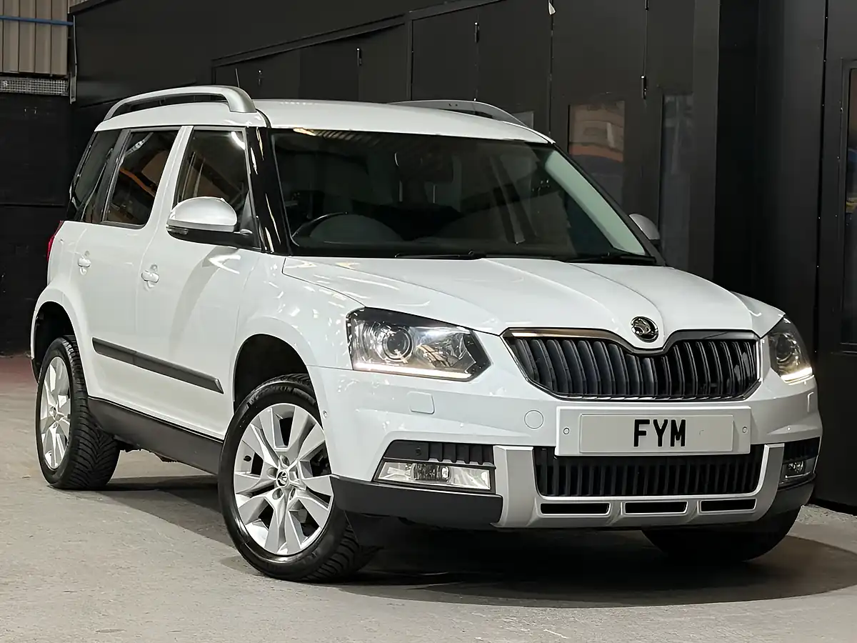 Used 2016 Skoda Yeti Se L Outdoor White - Interior and Exterior details 3
