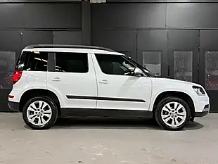 Used 2016 Skoda Yeti Se L Outdoor White - Interior and Exterior details 4