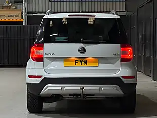 Used 2016 Skoda Yeti Se L Outdoor White - Interior and Exterior details 8