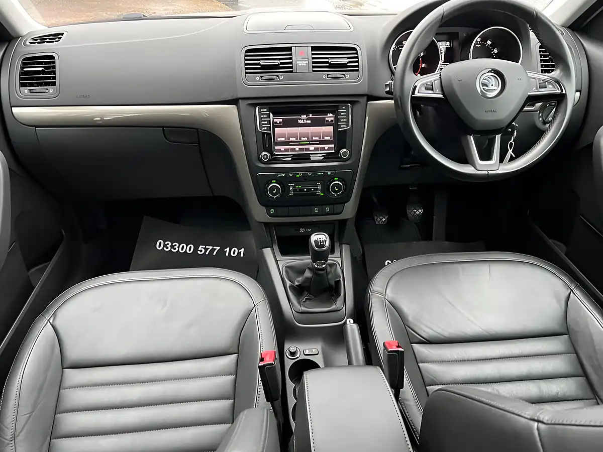 Used 2016 Skoda Yeti Se L White - Interior and Exterior details 13