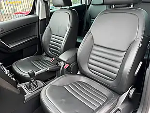 Used 2016 Skoda Yeti Se L White - Interior and Exterior details 15
