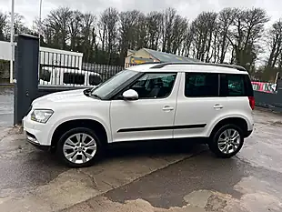 Used 2016 Skoda Yeti Se L White - Interior and Exterior details 7