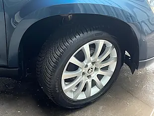 Used 2016 Skoda Yeti Se Outdoor Blue - Interior and Exterior details 18