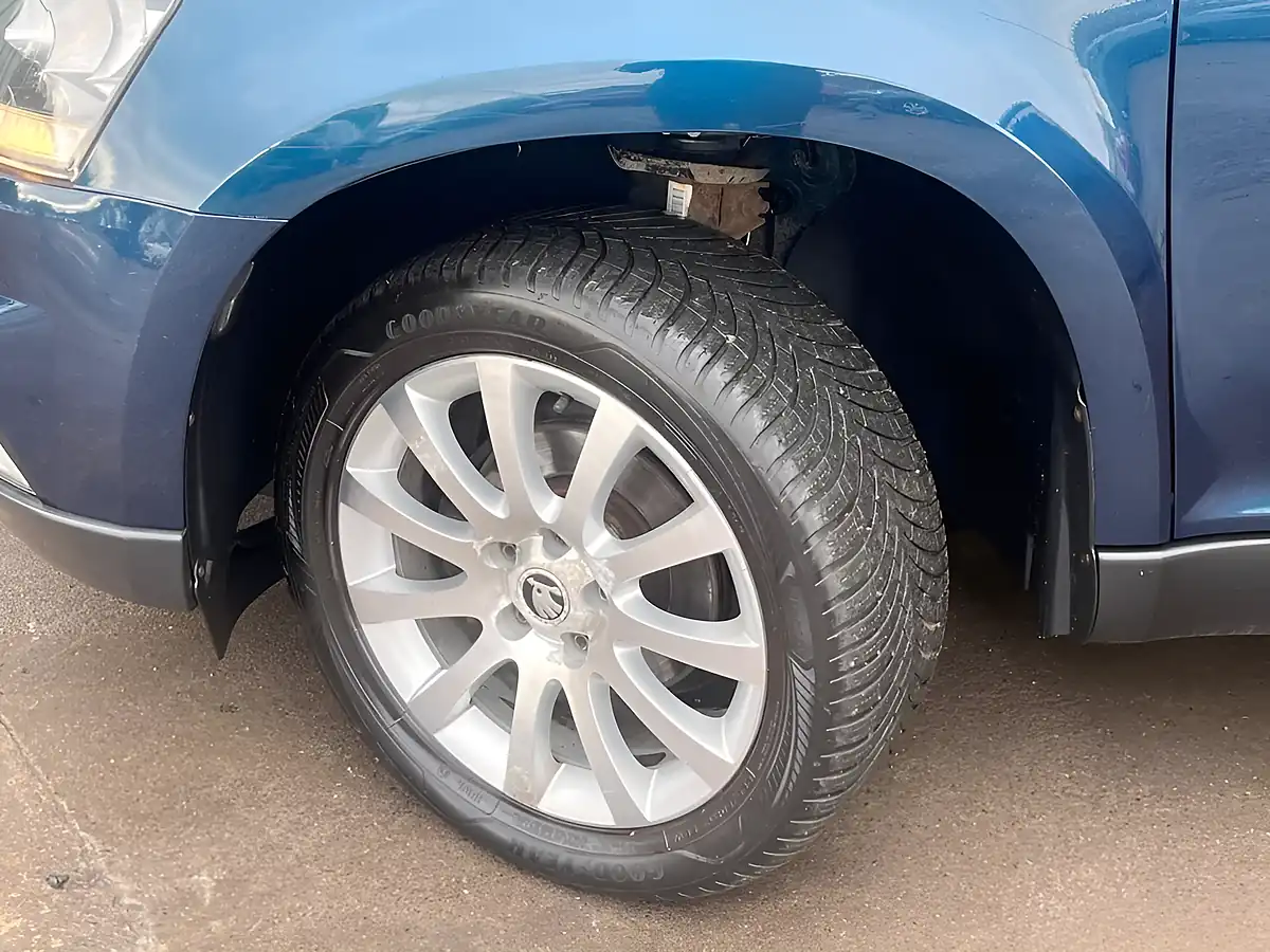 Used 2016 Skoda Yeti Se Outdoor Blue - Interior and Exterior details 19