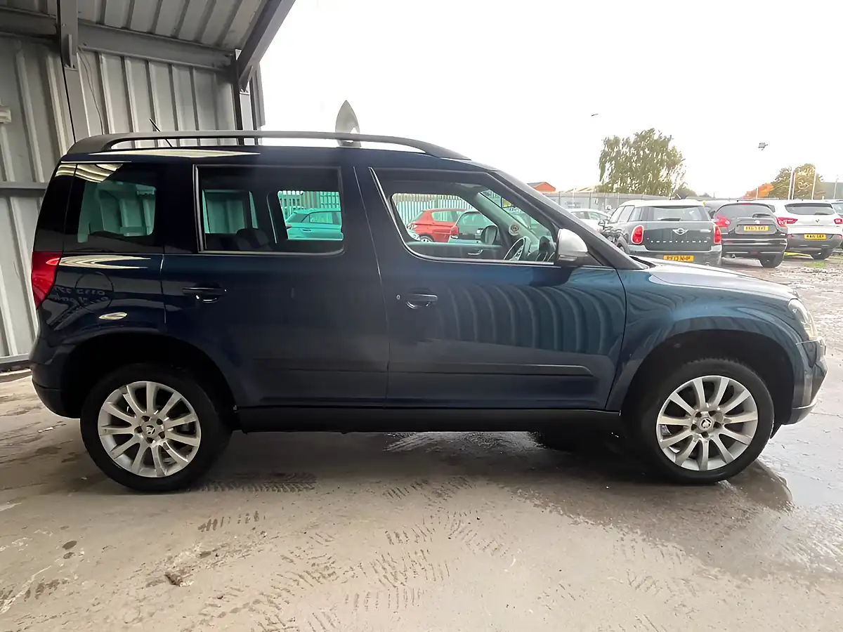 Used 2016 Skoda Yeti Se Outdoor Blue - Interior and Exterior details 7