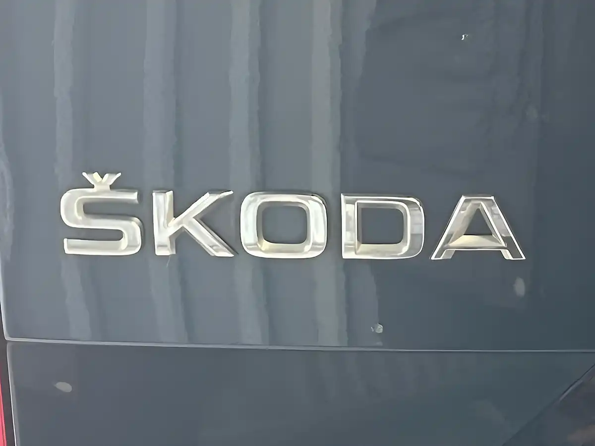 Used 2016 Skoda Yeti Se Outdoor Blue - Interior and Exterior details 8