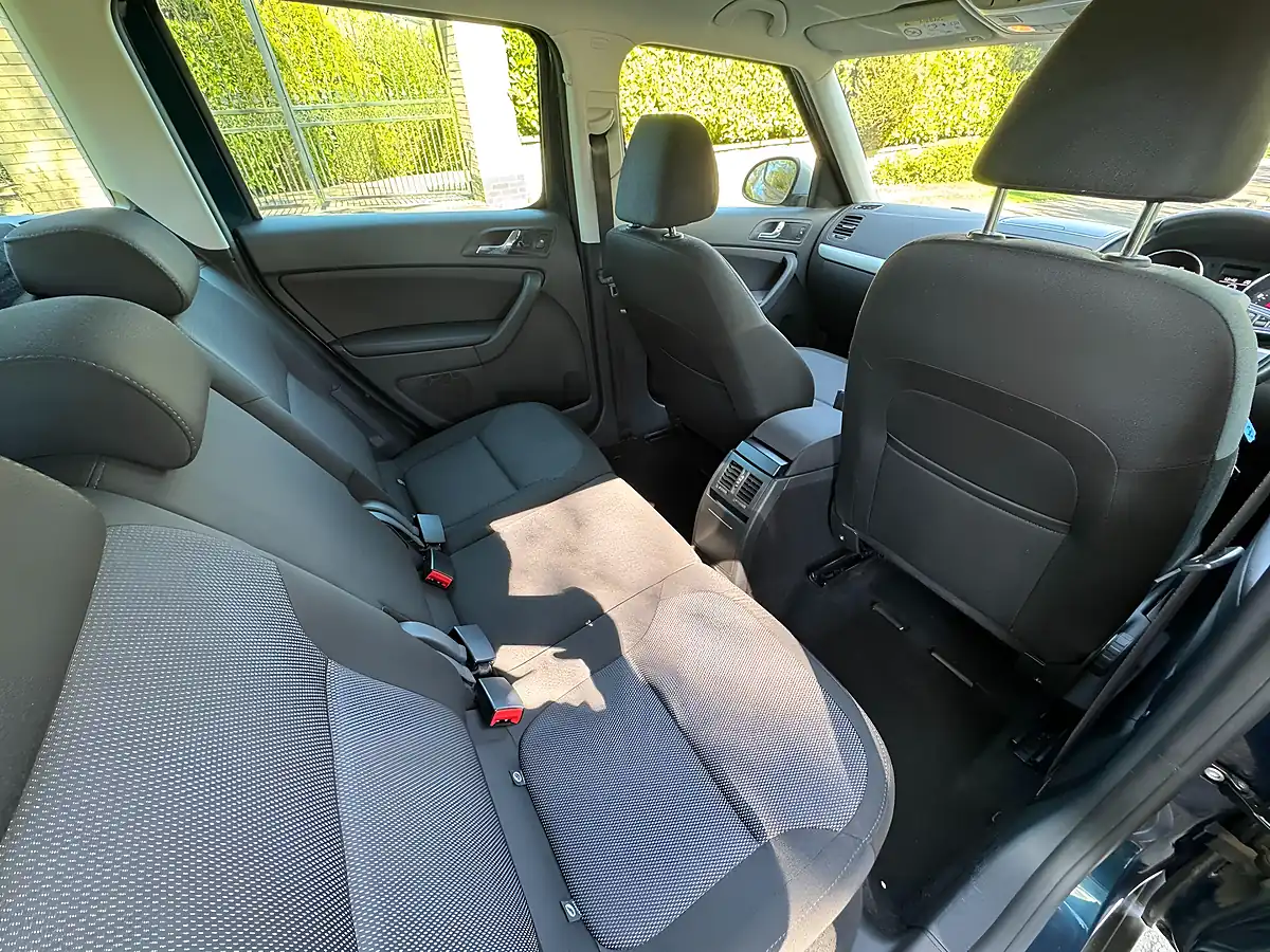 Used 2016 Skoda Yeti Se Outdoor Blue - Interior and Exterior details 10