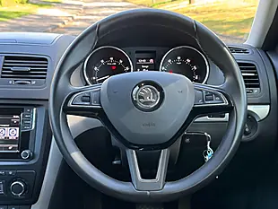 Used 2016 Skoda Yeti Se Outdoor Blue - Interior and Exterior details 15