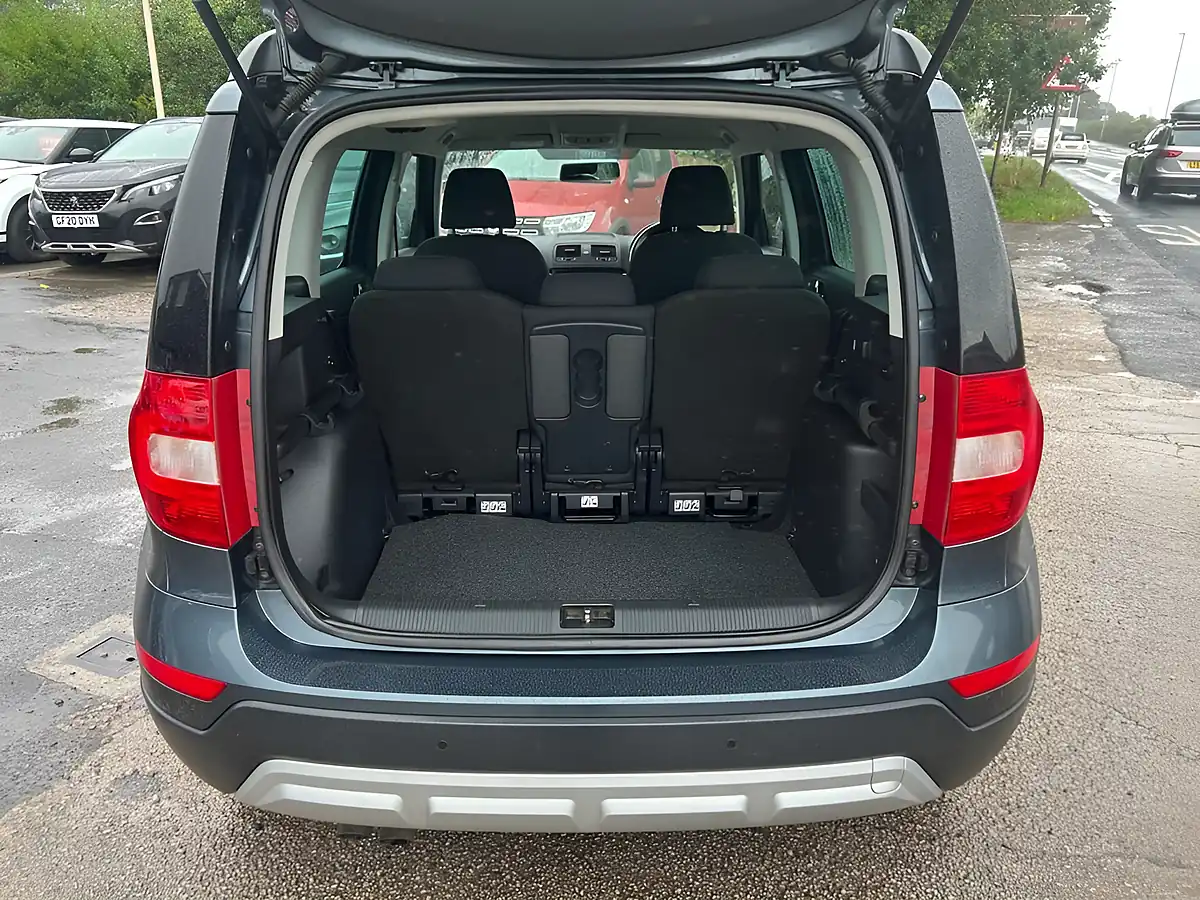 Used 2016 Skoda Yeti Se Outdoor Grey - Interior and Exterior details 14