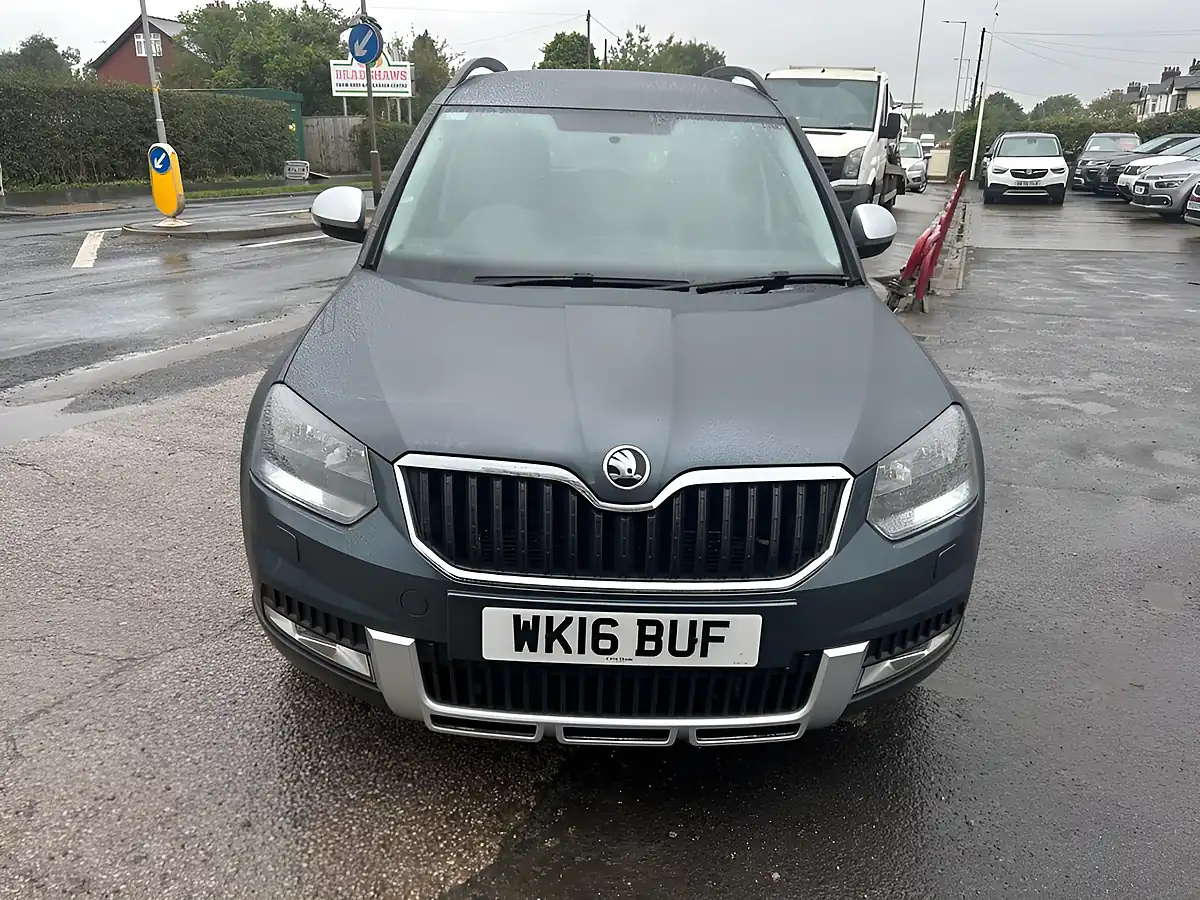 Used 2016 Skoda Yeti Se Outdoor Grey - Interior and Exterior details 16