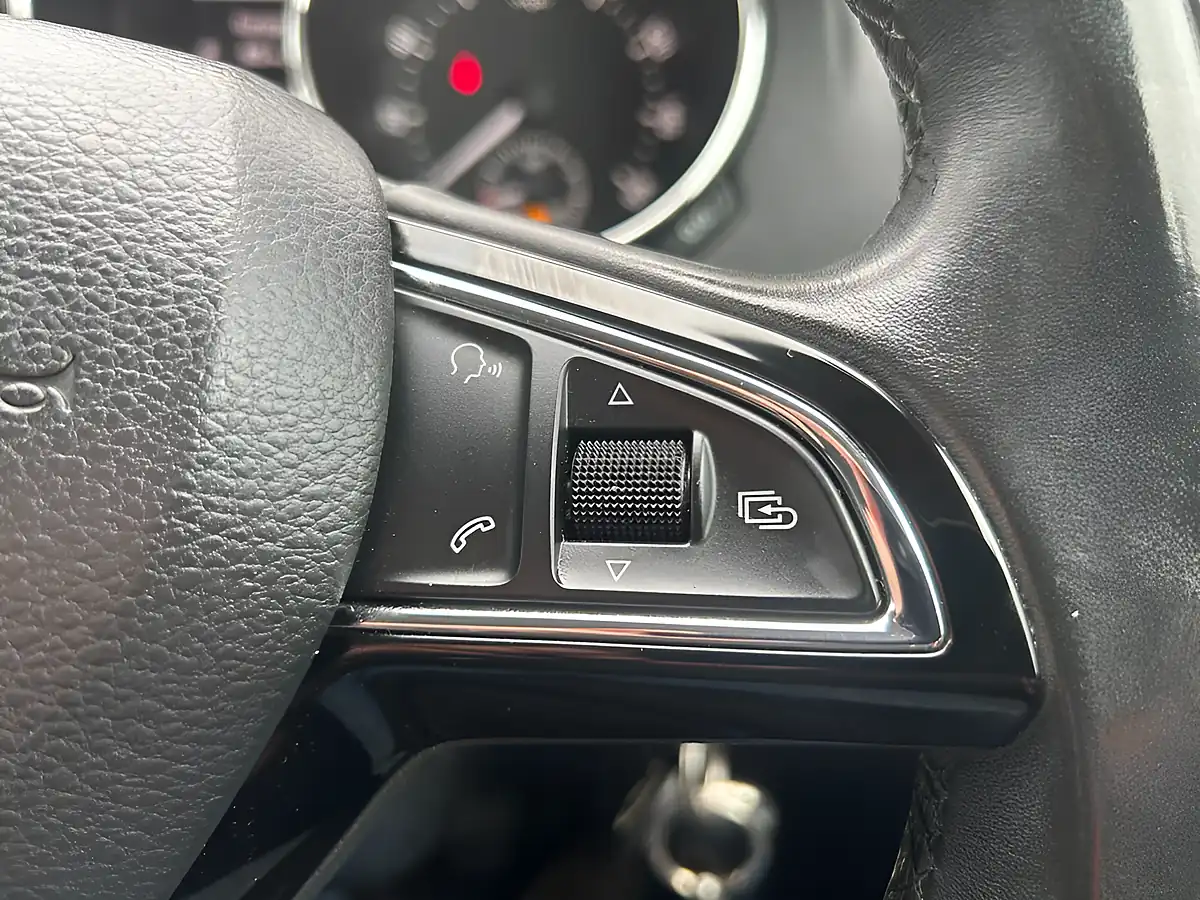 Used 2016 Skoda Yeti Se Outdoor Grey - Interior and Exterior details 8