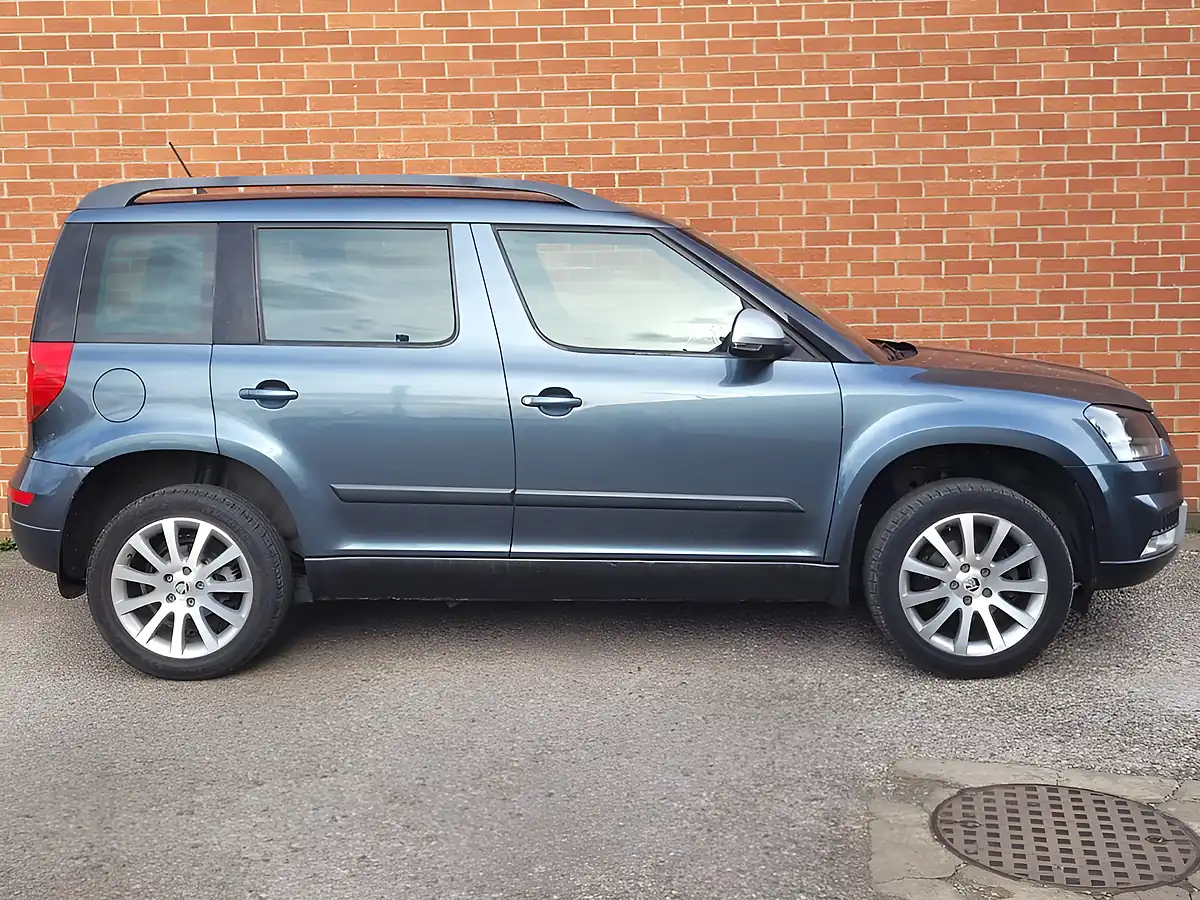 Used 2016 Skoda Yeti Se Outdoor Grey - Interior and Exterior details 7