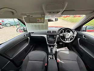 Used 2016 Skoda Yeti Se Red - Interior and Exterior details 15