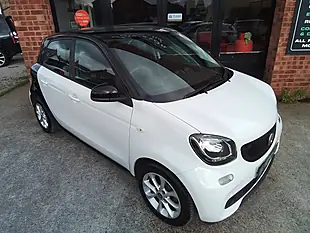 Used 2016 Smart Forfour Passion White - Interior and Exterior details 11