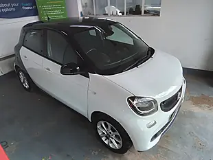 Used 2016 Smart Forfour Passion White - Interior and Exterior details 3