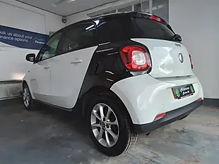 Used 2016 Smart Forfour Passion White - Interior and Exterior details 8