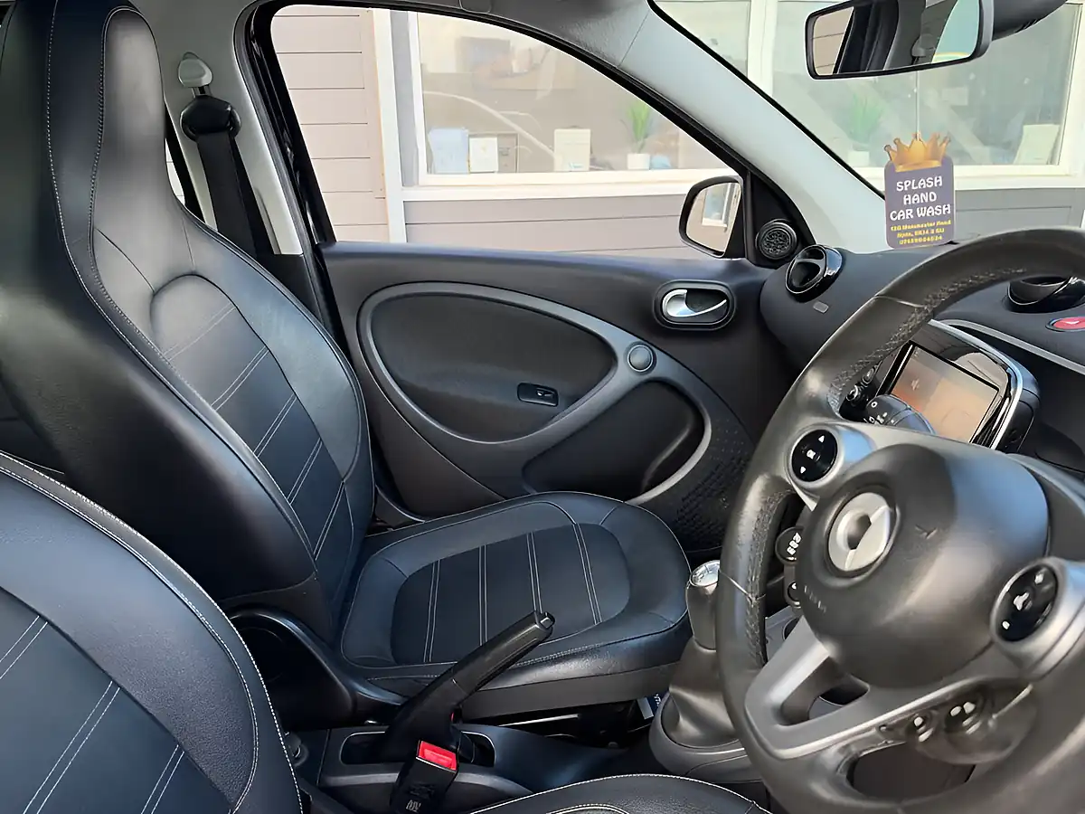 Used 2016 Smart Forfour Prime (premium Plus) Black - Interior and Exterior details 12