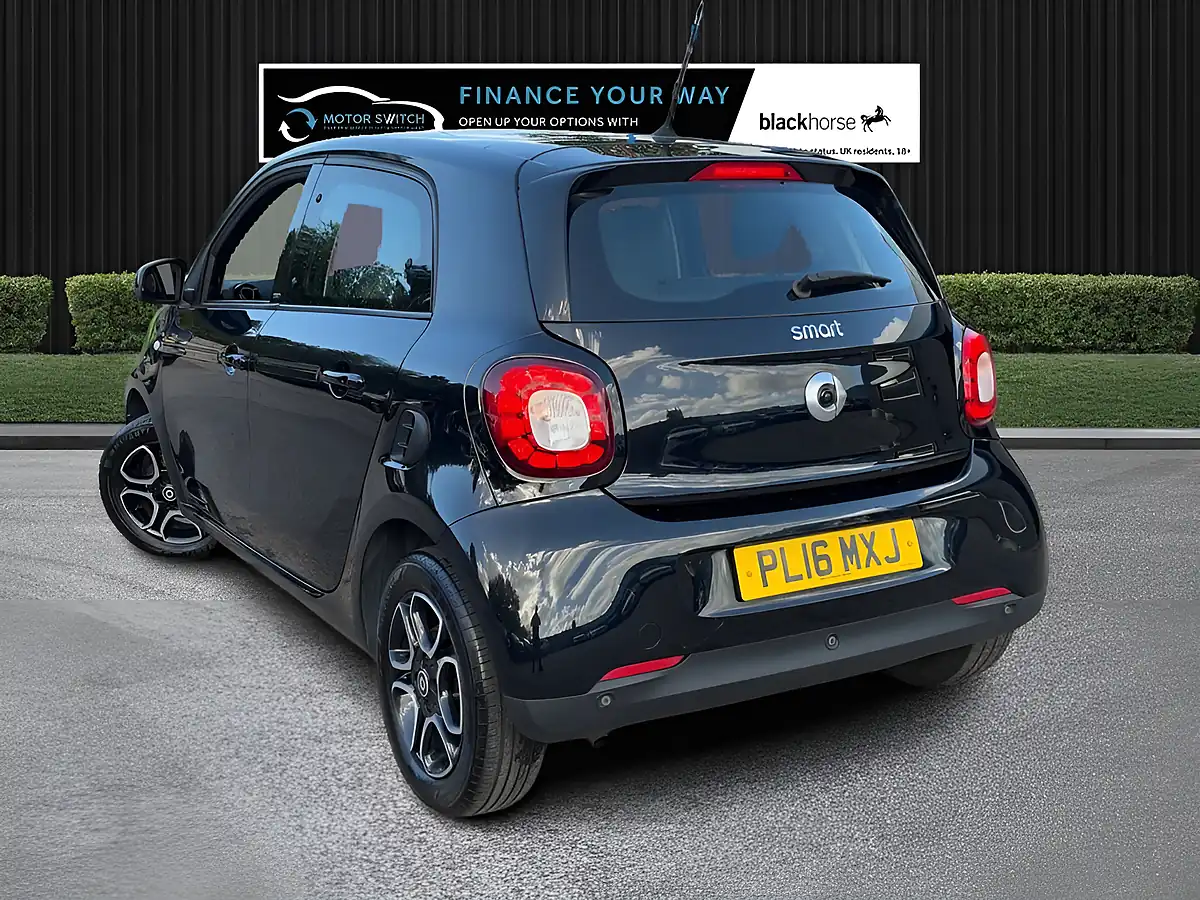 Used 2016 Smart Forfour Prime (premium Plus) Black - Interior and Exterior details 8